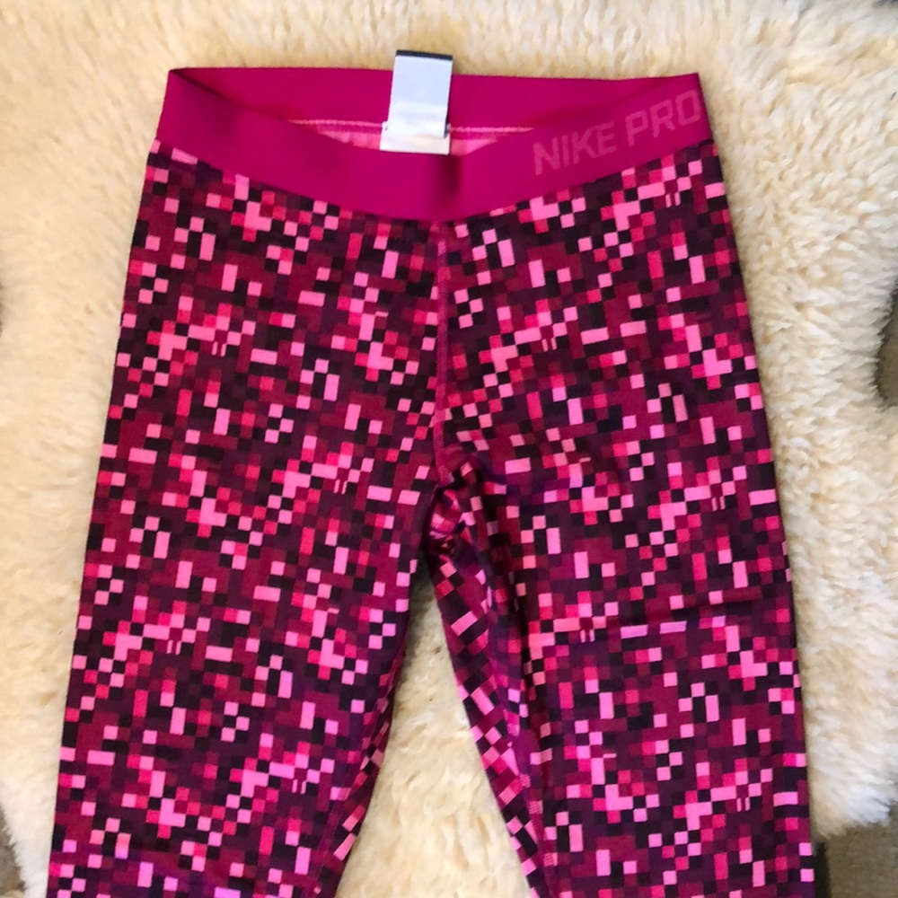 Pink Nike dri fit leggings
